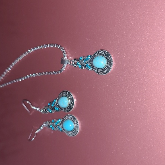 Boho princess earrings and necklace set - Picture 8 of 8